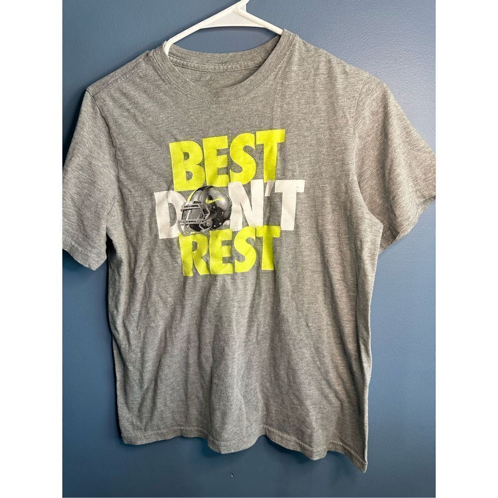 Nike Boys T-Shirt Best Don’t Rest Gray Size Large